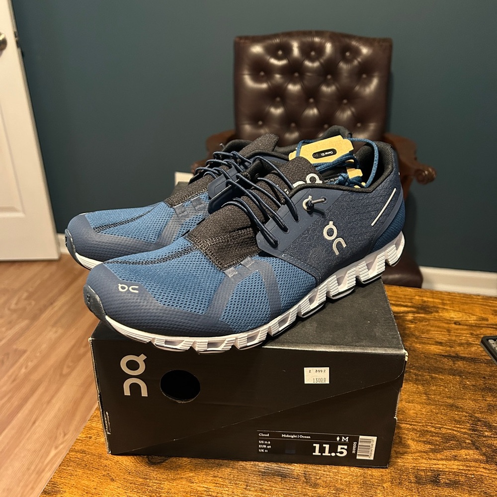 On Running On Cloud Running 2.0 Midnight ocean 11.5mens shoes